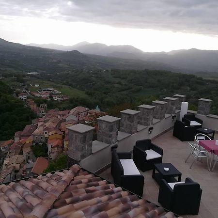 Il Castello Dei Principi Sanseverino Виджанелло Экстерьер фото