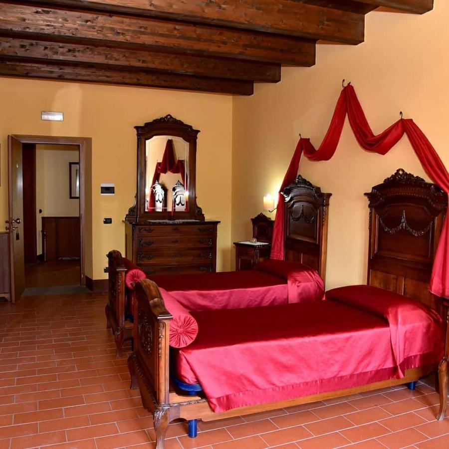 Il Castello Dei Principi Sanseverino Виджанелло Экстерьер фото