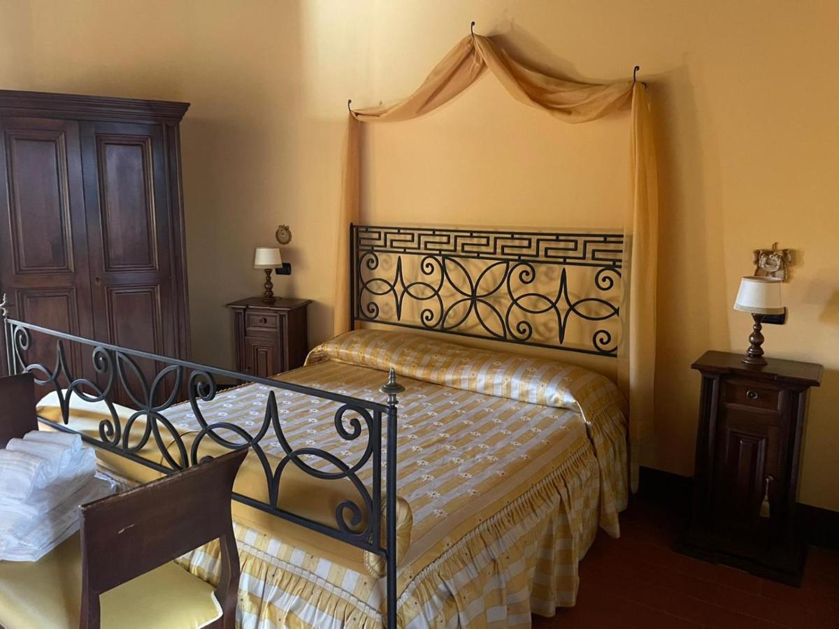 Il Castello Dei Principi Sanseverino Виджанелло Экстерьер фото