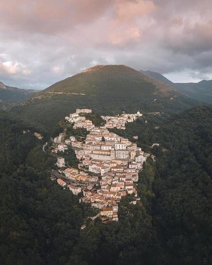 Il Castello Dei Principi Sanseverino Виджанелло Экстерьер фото