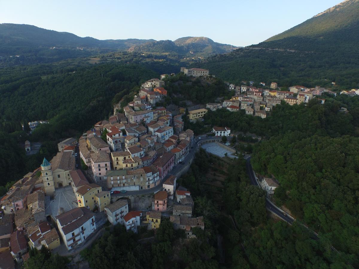 Il Castello Dei Principi Sanseverino Виджанелло Экстерьер фото