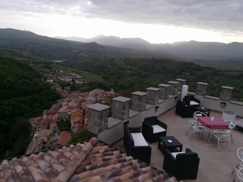 Il Castello Dei Principi Sanseverino Виджанелло Экстерьер фото